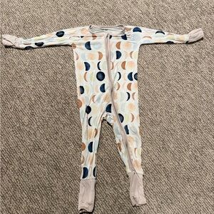 Little Sleepies Luna Neutral Zippy